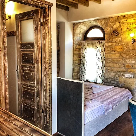 Parmis Boutique House Pensiune 3*