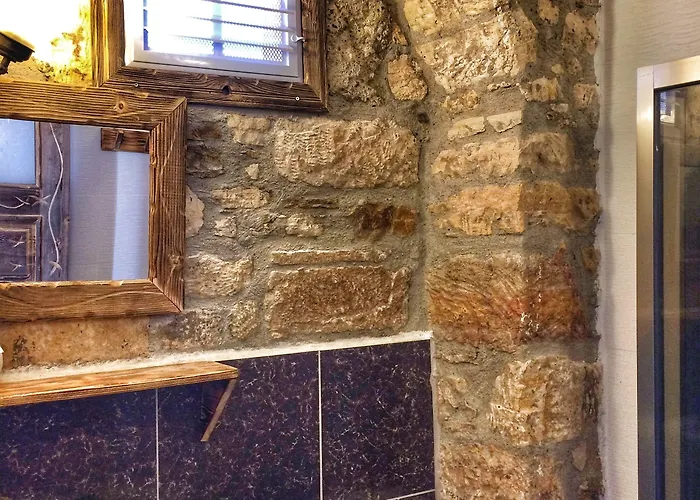 Πανσιόν Parmis Boutique House