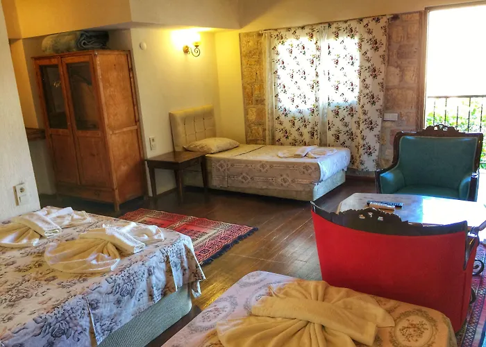 Parmis Boutique House