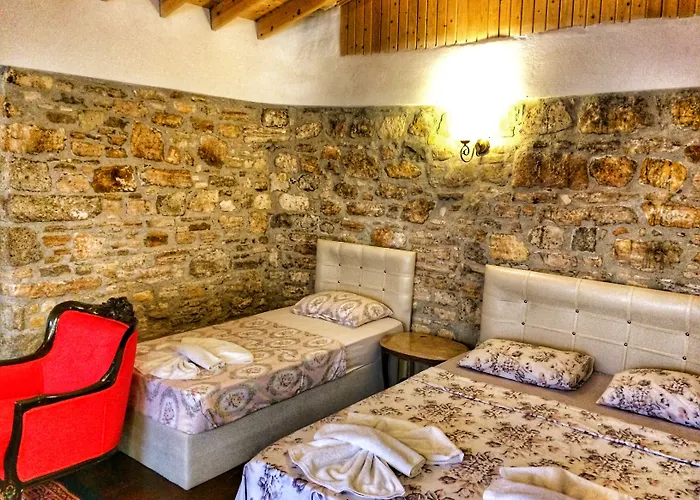 Parmis Boutique House