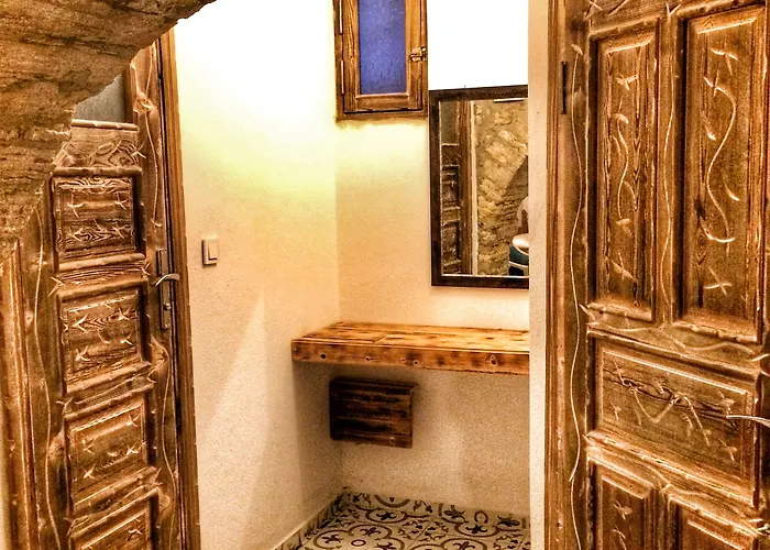 Parmis Boutique House Πανσιόν 3*