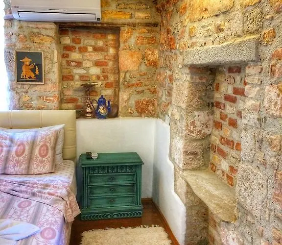 Gasthuis Parmis Boutique House 3*