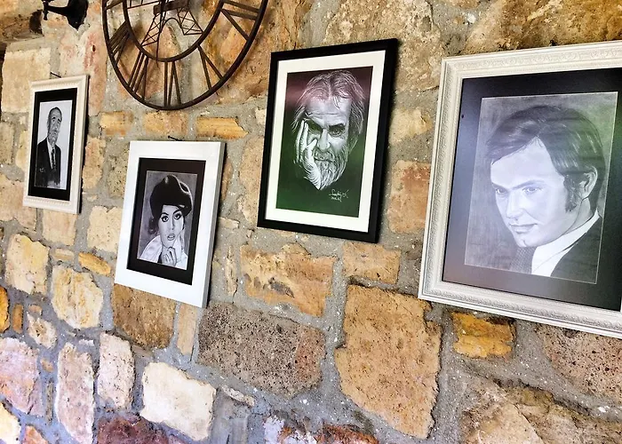 Πανσιόν Parmis Boutique House 3*