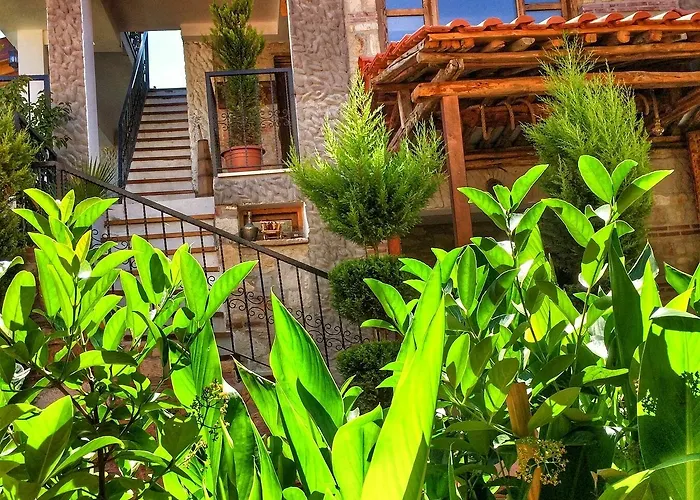 Parmis Boutique House 3*