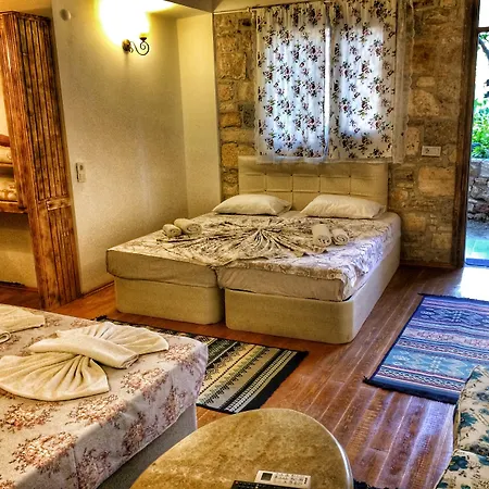 Parmis Boutique House Gasthuis