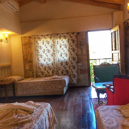 Gasthuis Parmis Boutique House Çeşme