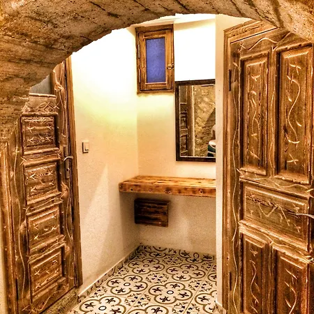 Parmis Boutique House Gasthuis 3*