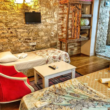 Parmis Boutique House ゲストハウス 3*