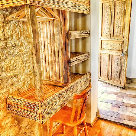 Gasthuis Parmis Boutique House Çeşme