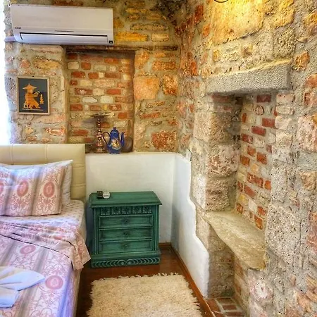 Guest house Parmis Boutique House 3*