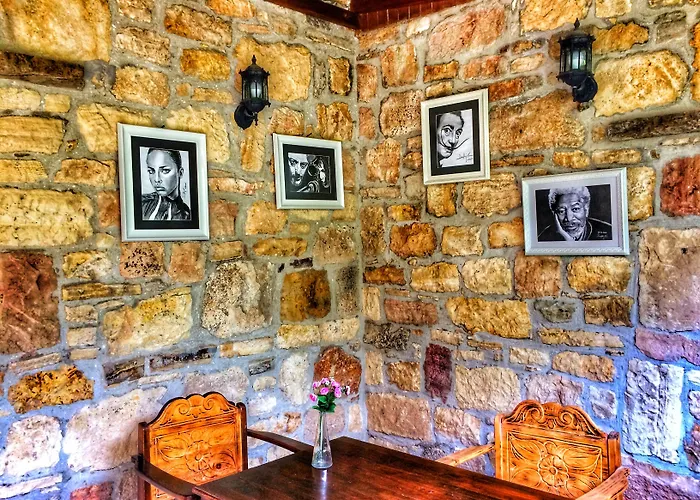 Parmis Boutique House 3* Çeşme